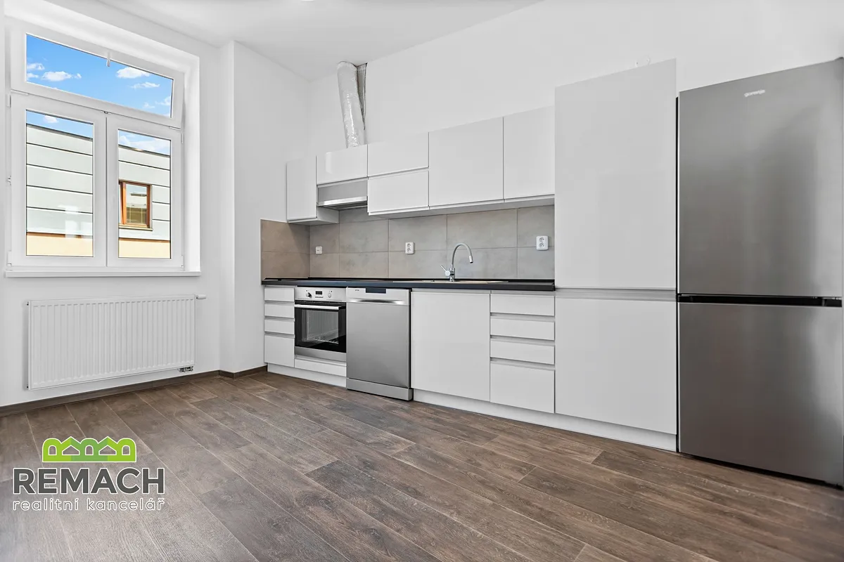 Pronájem bytu 1+1 42 m²